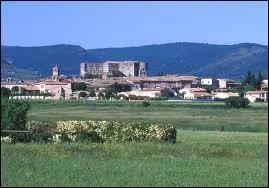 Pour commencer ce nouveau voyage, je vous emmne  Alba-la-Romaine. Nous serons en rgion Rhne-Alpes, dans le dpartement ...