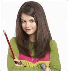 Qui joue Alex Russo ?