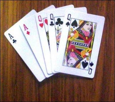 Comment s'appelle cette combinaison de cartes  jouer au poker ?