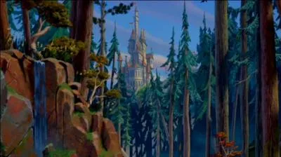 Le classique de Walt Disney dbute dans une clairire claire par la lumire du soleil. Dans quel endroit se droule le prologue de ce film, sur une musique instrumentale du compositeur Alan Menken et sur les talents de conteur de Jean Amadou ?