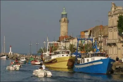 Quelle est cette station balnaire situe entre Port Camargue et la Grande Motte ?