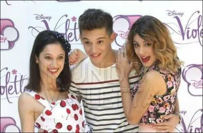 Comment s'appelle Violetta ?