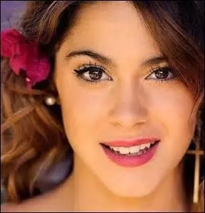 Quel ge a Martina Stoessel ?