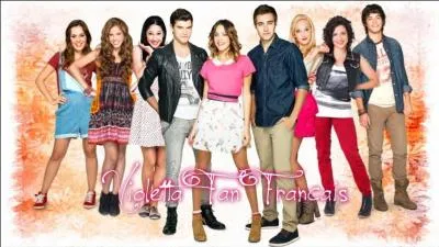 Dans la saison 2, Violetta hsite entre :