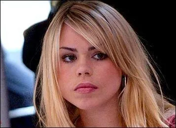 Qui joue Rose Tyler ?