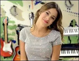 Quel est le surnom de Martina Stoessel ?