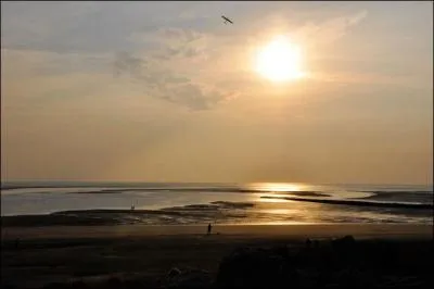 Sur quelle cte se situe Berck-sur-Mer, o vous pourrez assister  un festival de cerfs-volants vers Pques ?