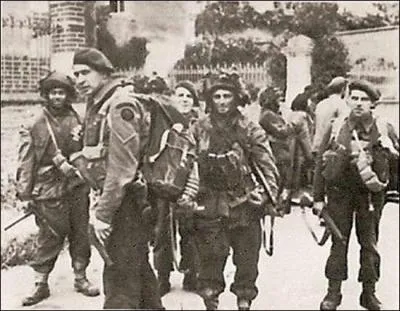 Sur quelle plage dbarqurent les premiers soldats franais en Normandie ?