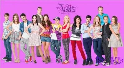 Dans la saison 1, de quel garon violetta est-elle tombe amoureuse en premier ?