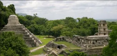 Quelle est la capitale dont le pays peut vous laisser admirer ces monuments ?