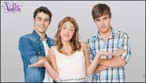 Dans la saison 1 de qui Violetta est amoureuse ?