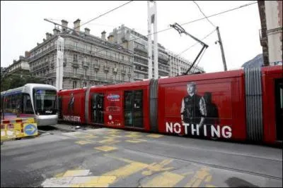 Quelle ligne va se transformer en Chrono et va tre remplace en partie par une ligne de tram ?