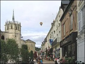 Comment se nomment les habitants  d'Amboise  ?