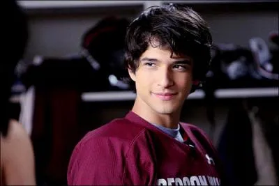 Qui joue le rle de Scott McCall ?