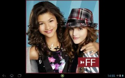 Dans  Shake it up  qui sont les 2 personnages principaux ?