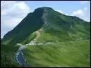 Quel est ce sommet des monts du Cantal, labellisé "Grand site de France", un des pics du plus grand volcan d'Europe, culminant à 1783m ?