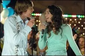 Quelle chanson chantent Troy et Gabriella le soir de l'an ?