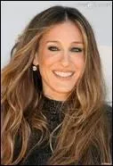 Comment s'appelle la chienne de Sarah Jessica Parker ?