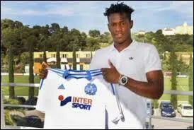 Quelle est la taille de Michy Batshuayi ?