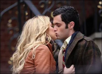 Saison 1 : à quelle fête Dan Humphrey a-t-il eu le coup de foudre pour Serena Van Der Woodsen ?