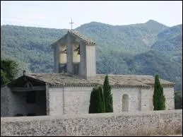 Voici le lavoir de la commune Drômoise d'Aubenasson. Pour le voir, rendez-vous en région ...