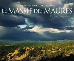 Où se situe le Massif des Maures ?