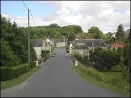 Nous traversons la commune Cantalienne de Faverolles. Nous sommes en région ...