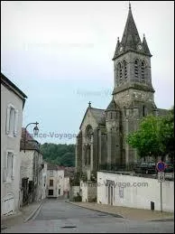 Je vous emmène à Bourbonne-les-Bains. Ville thermale champardennaise, elle se situe dans le département ...