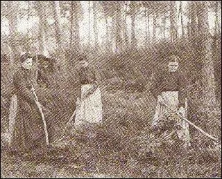 Voici un métier, essentiellement féminin à l'époque, qui est lui aussi révolu. Lequel ?