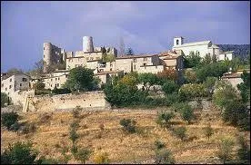 Nous commençons par une visite de Bargème. Commune Varoise classée parmi les Plus Beaux Villages de France, elle se situe en région ...