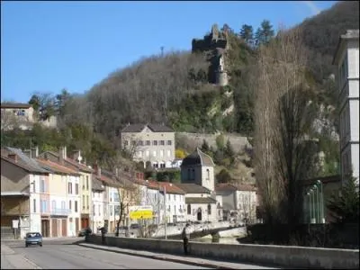 De ces quatre départements, lequel n'est pas frontalier de celui de l'Ain ?