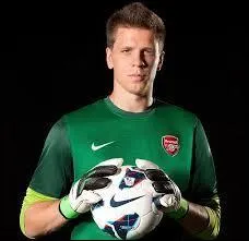 De quelle nationalité est Wojciech Szczesny ?