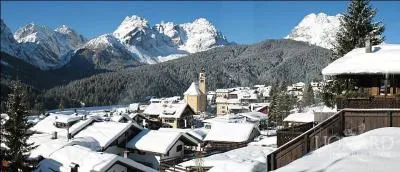 Dans quel pays se trouve Cortina ?