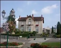 Commune Doubienne, École-Valentin se situe en région ...