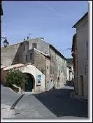 Nous commençons cette nouvelle promenade dans les rues de Cabasse. Commune Varoise, elle se situe en région ...