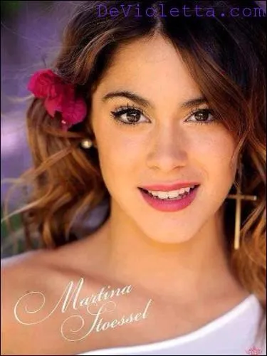 Comment s'appelle l'actrice qui joue Violetta ?