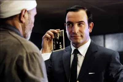 Voici Hubert Bonisseur de La Bath l'un des espions les plus drôles du cinéma interprété par Jean Dujardin dans la saga OSS117. Complétez l'une de ses répliques cultes : "J'aime ___."