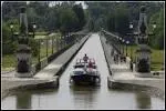 Quel est ce pont-canal construit à la fin du XIXe siècle, long de 662m, ce qui en fait l'un des plus longs du monde ?