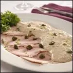 Le vitello tunato, un plat de veau avec une sauce au thon nous vient ...