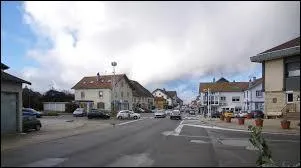 Nous commençons par une visite de Valdahon, ville Doubiste située en région ...