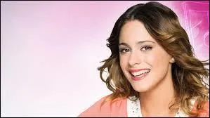 Comment s'appelle l'actrice jouant Violetta ?