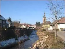 Cette balade commence dans le Territoire de Belfort. Nous partons à Anjoutey. Nous serons donc en région ...