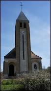 Voici l'église de Bignicourt. Peuplé de 69 habitants, ce village champardennais se situe dans le département ...