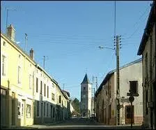 Cette balade commence en Lorraine, dans le village de Ceintrey. Nous sommes dans le département ...