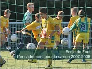 Les jeunes de ce club sont formés le long de l'Erdre, à ...