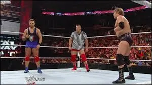 Pré Show : Santino Marella vs William Regal.
Qui l'emporte ?