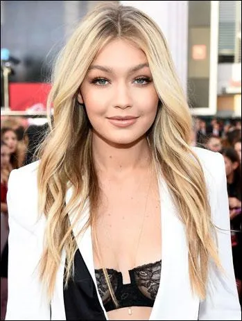 La mannequin Gigi Hadid a eu une relation de courte durée avec un bel australien. De qui s'agit-il ?