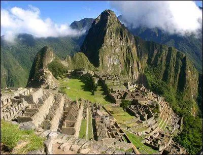 En quelle année le Machu Picchu a-t-il été désigné comme l'une des sept nouvelles merveilles du monde ?