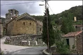 Cette nouvelle balade commence à Boule-d'Amont. Peuplé de 65 habitants , ce village Catalan se situe en région ...