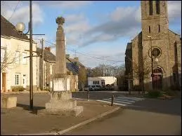 Nous commençons par une visite de Loupfougères. Commune Mayennaise, elle se situe en région ...